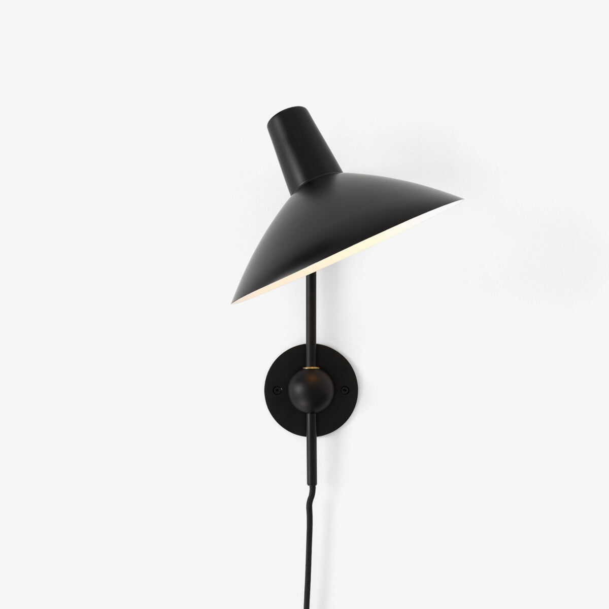 Tripod HM12 Vegglampe