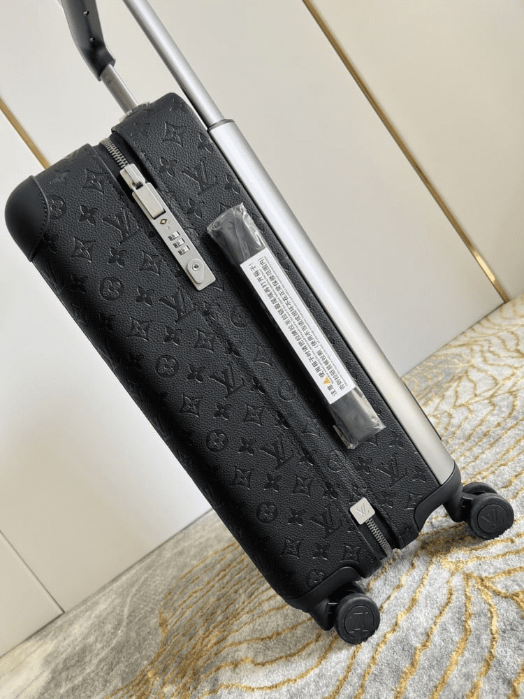 Louis Vuitton M20438 Horizon 55