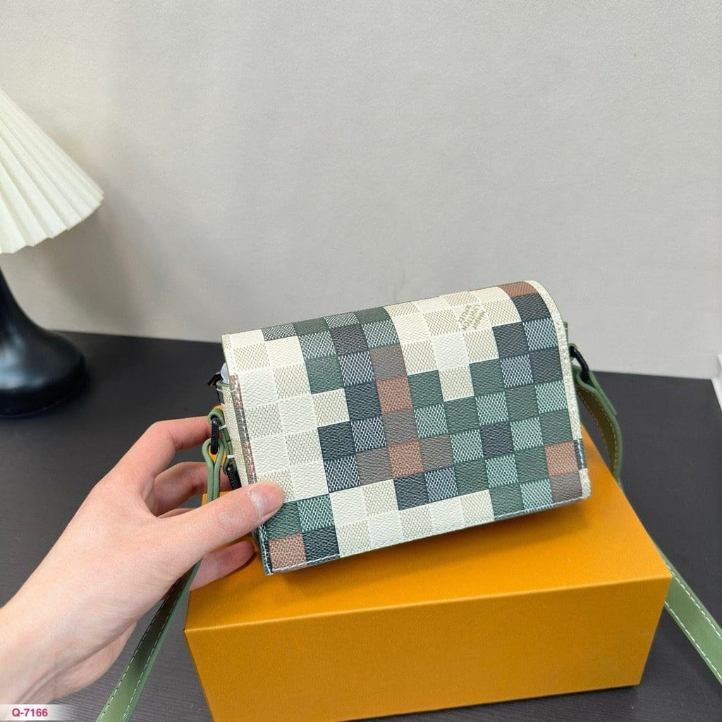 Louis Vuitton M83172 Steamer Wearable Punge