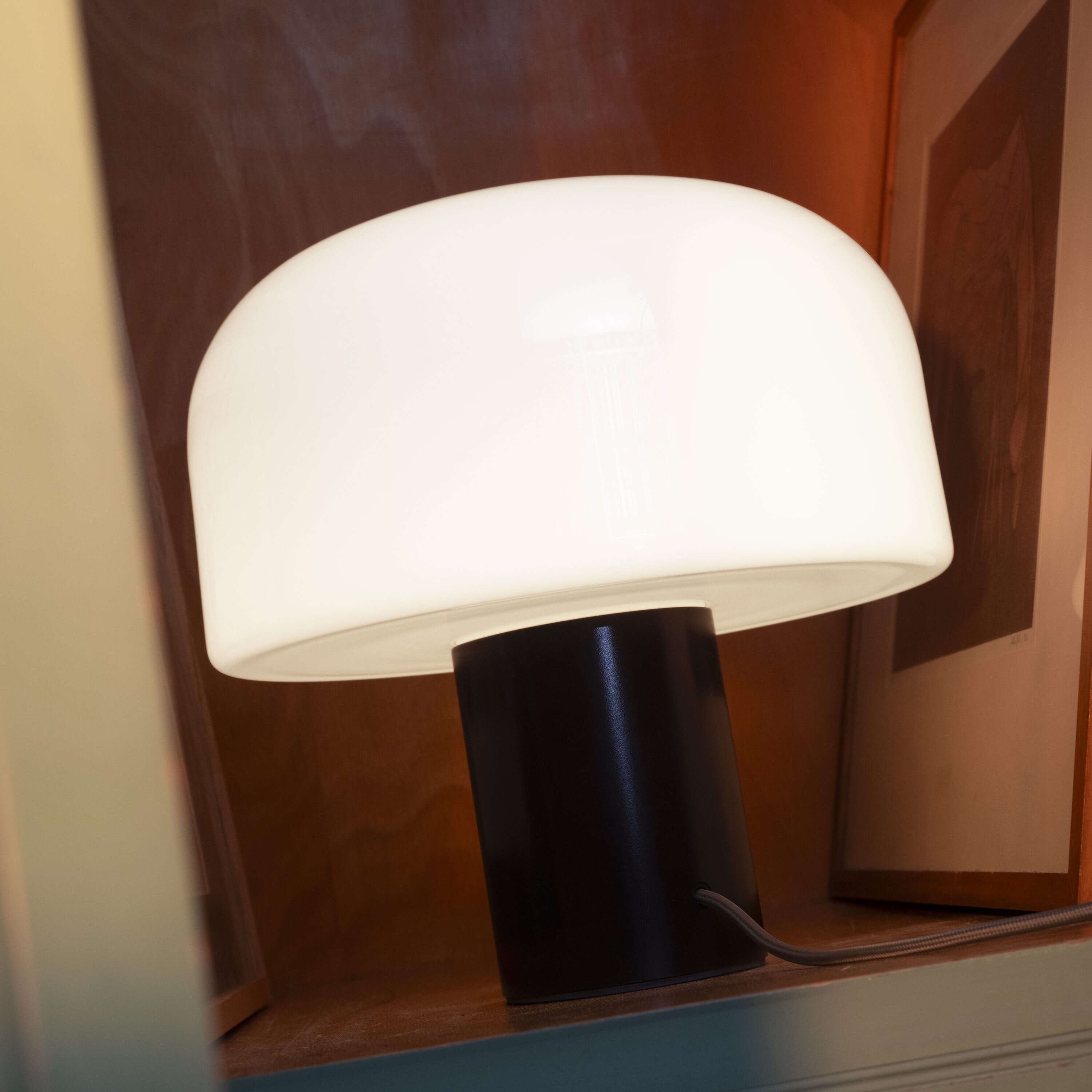 Bellhop Glass Bordlampe Cioko - Utstillingsmodell