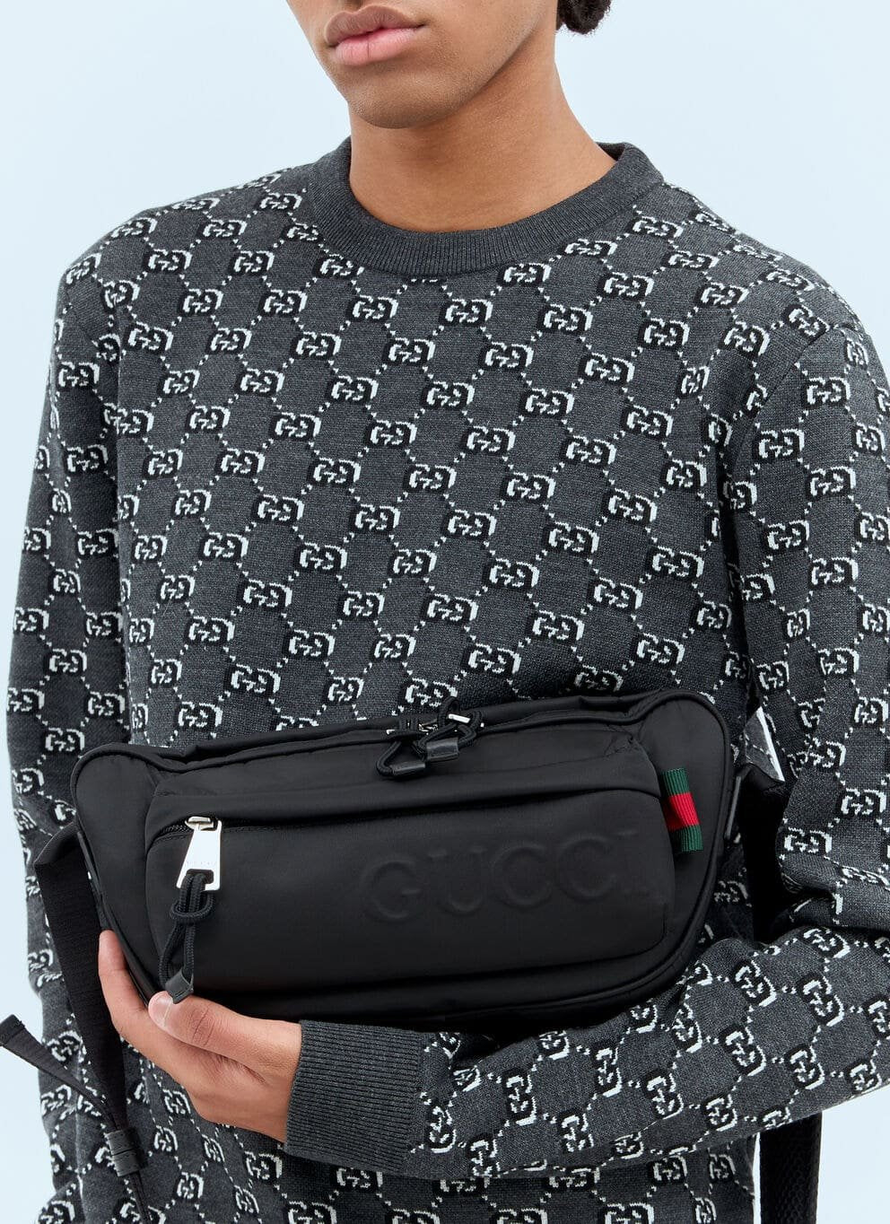 Gucci Embossed Logo Small Crossbody-taske