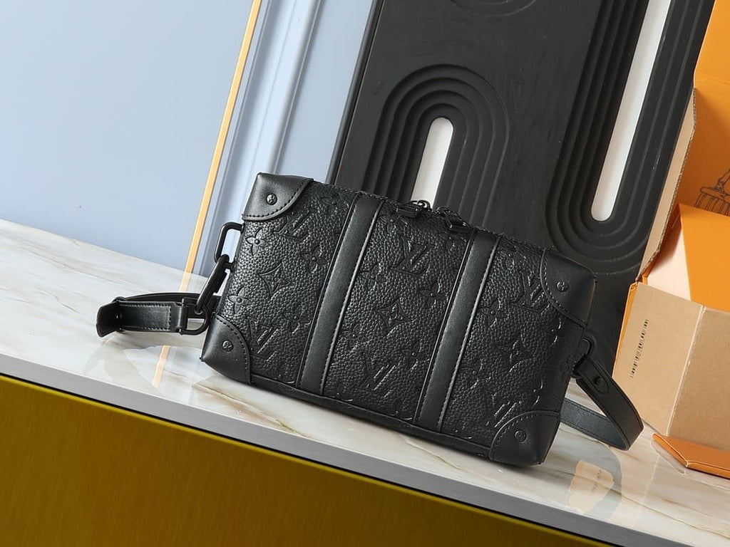 Louis Vuitton M80224 Soft Trunk Punge