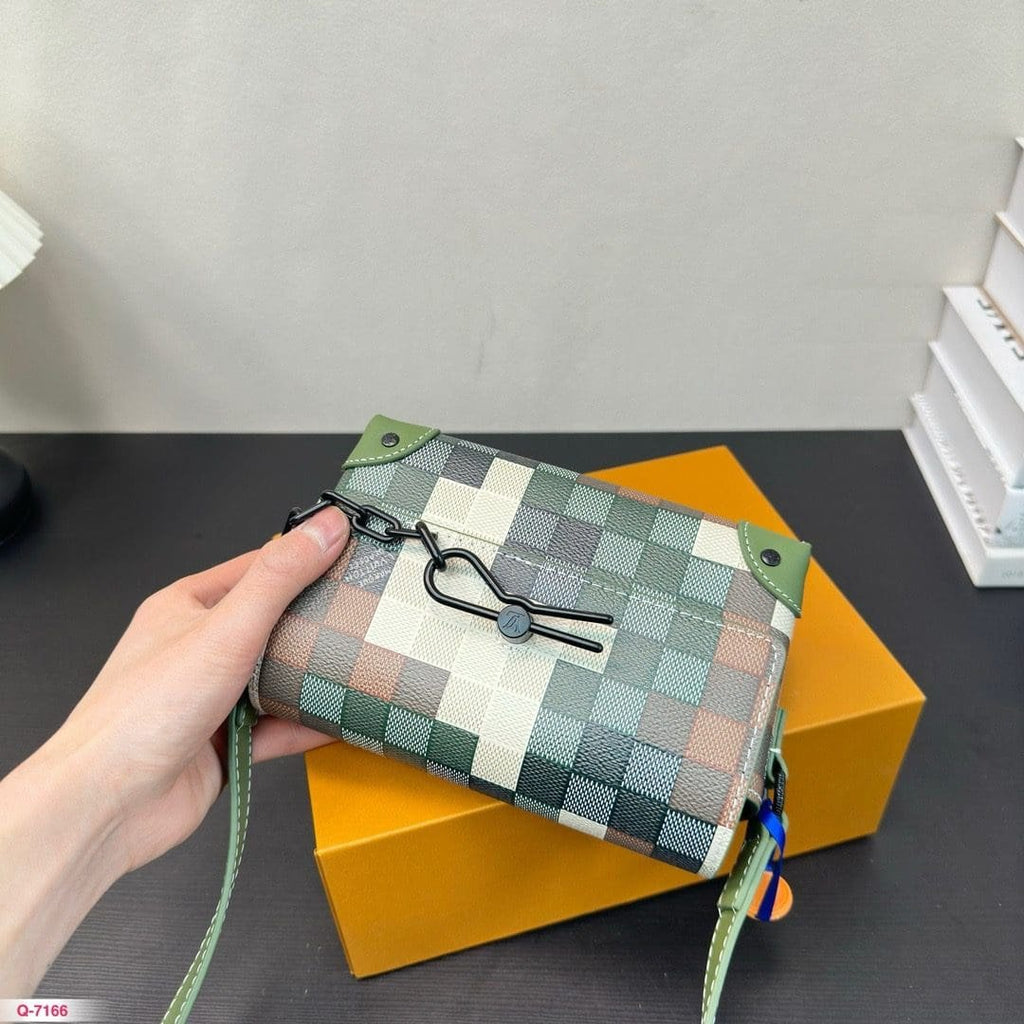 Louis Vuitton M83172 Steamer Wearable Punge