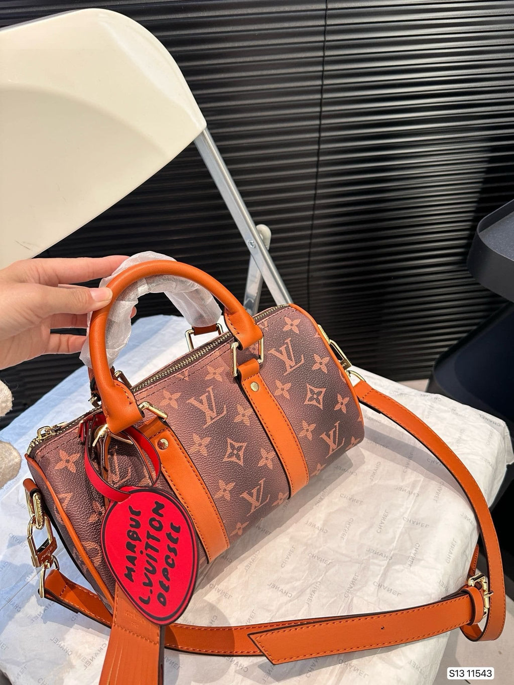 Louis Vuitton M11542 Keepall Bandoulière 25