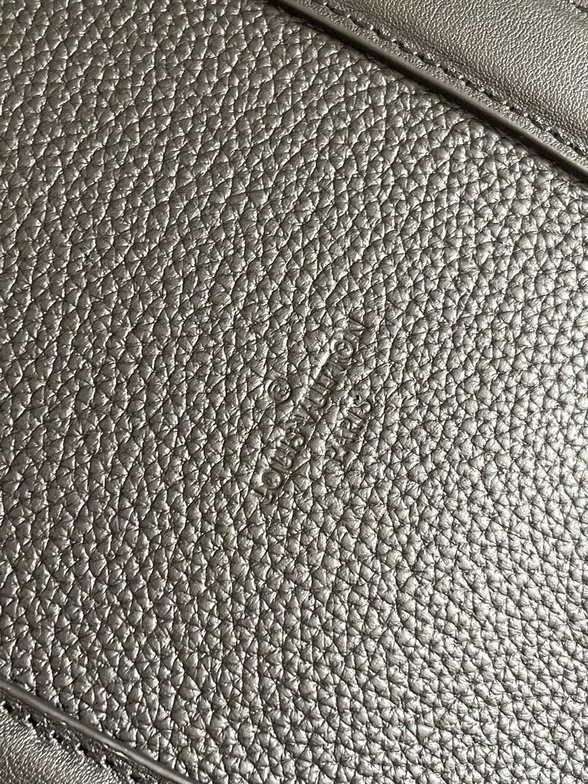 Louis Vuitton M59158 LOCK IT TOTE