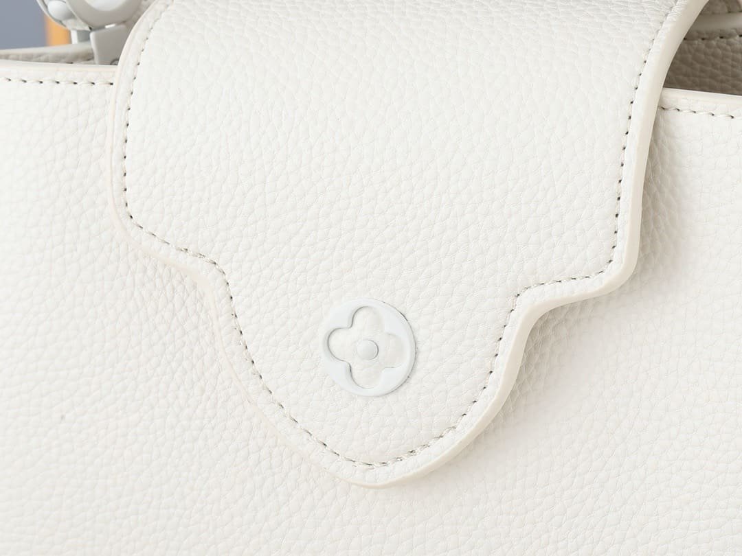 Louis Vuitton M23956 Capucines East-West Mini