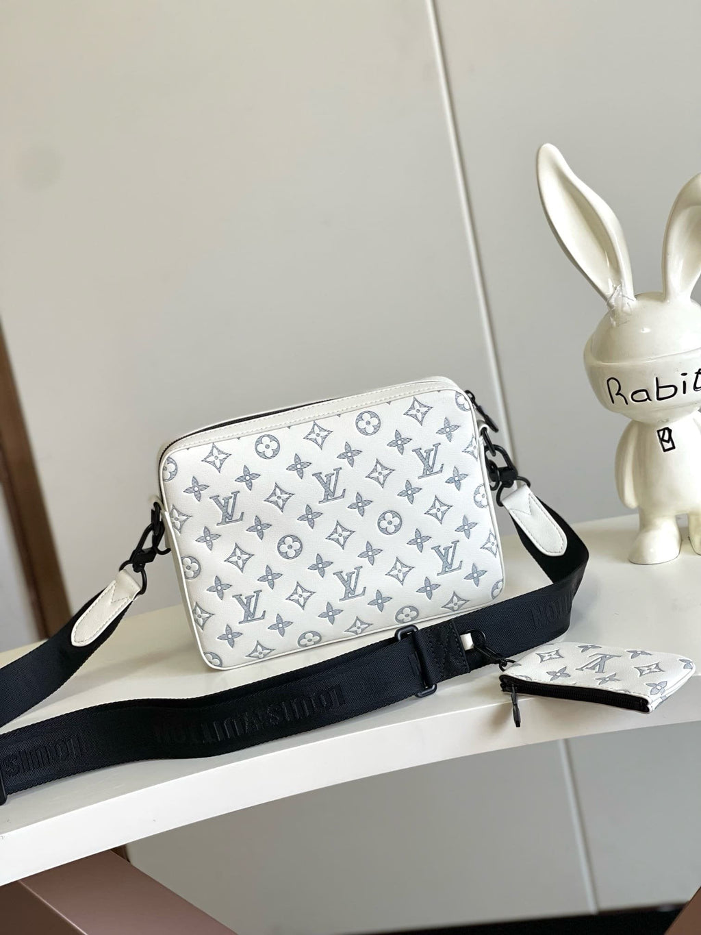Louis Vuitton M24754 Trio Messenger
