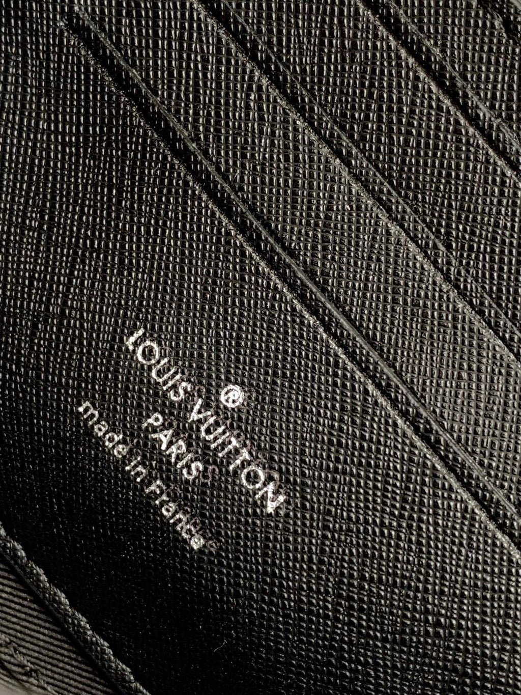 Louis Vuitton M59161 Alpha Wearable Punge