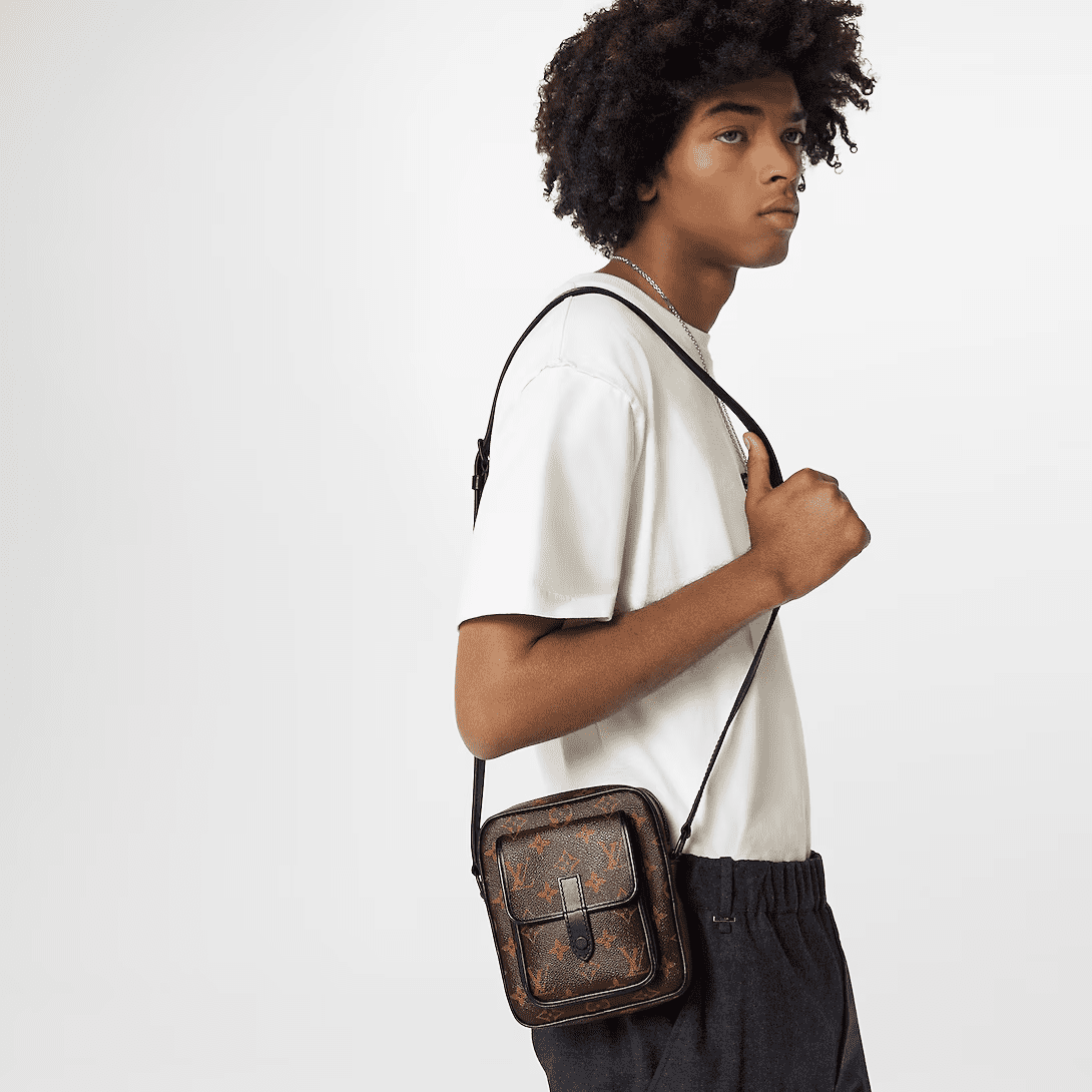 Louis Vuitton M69404 Christopher Wearable Punge